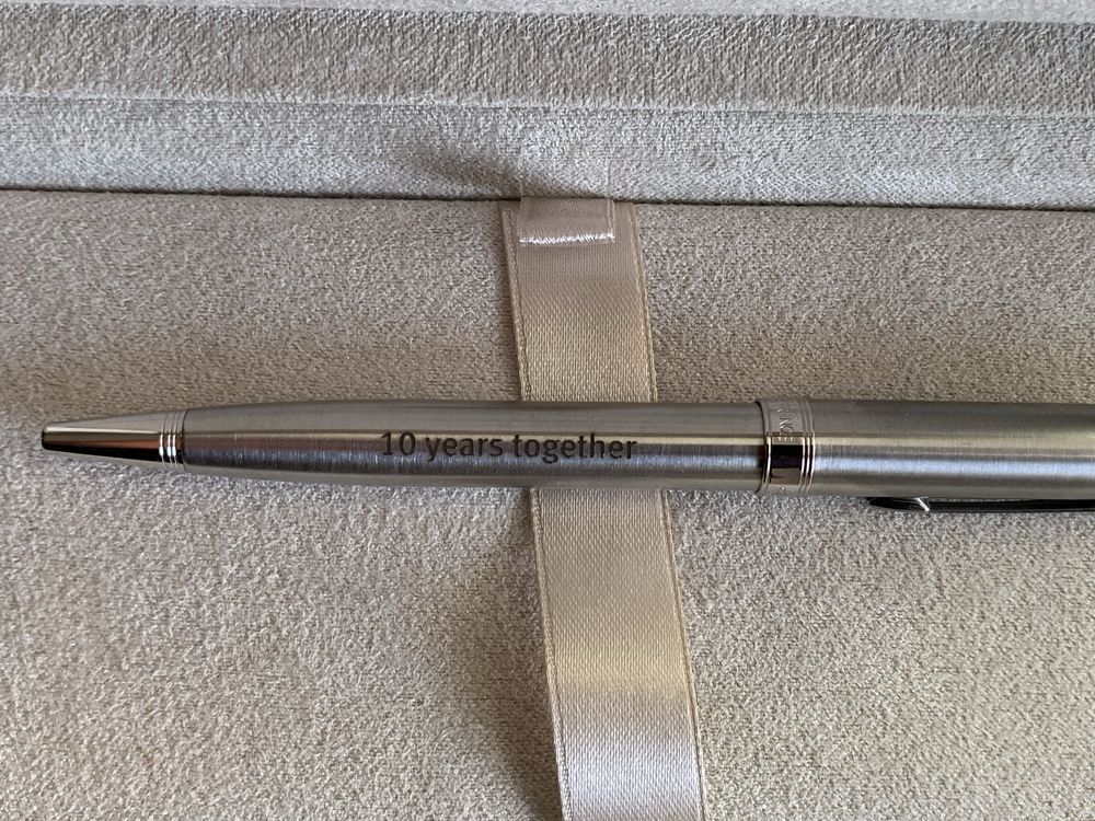 Шариковая ручка PARKER. Стальная. Оригинал.