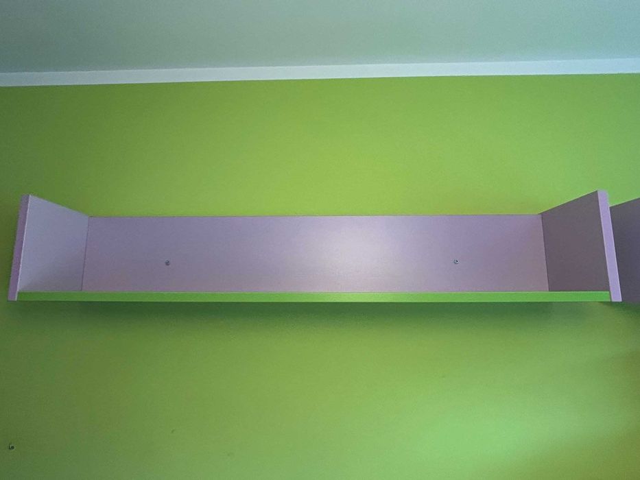 Sprzedam łóżko dziecięce, półki wiszące, regał z szafką i 3 szufladami