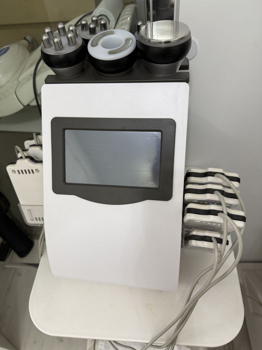 Kombajn Kosmetyczny - fala radiowa, ultradzwieki, dermomasaz, lipolase