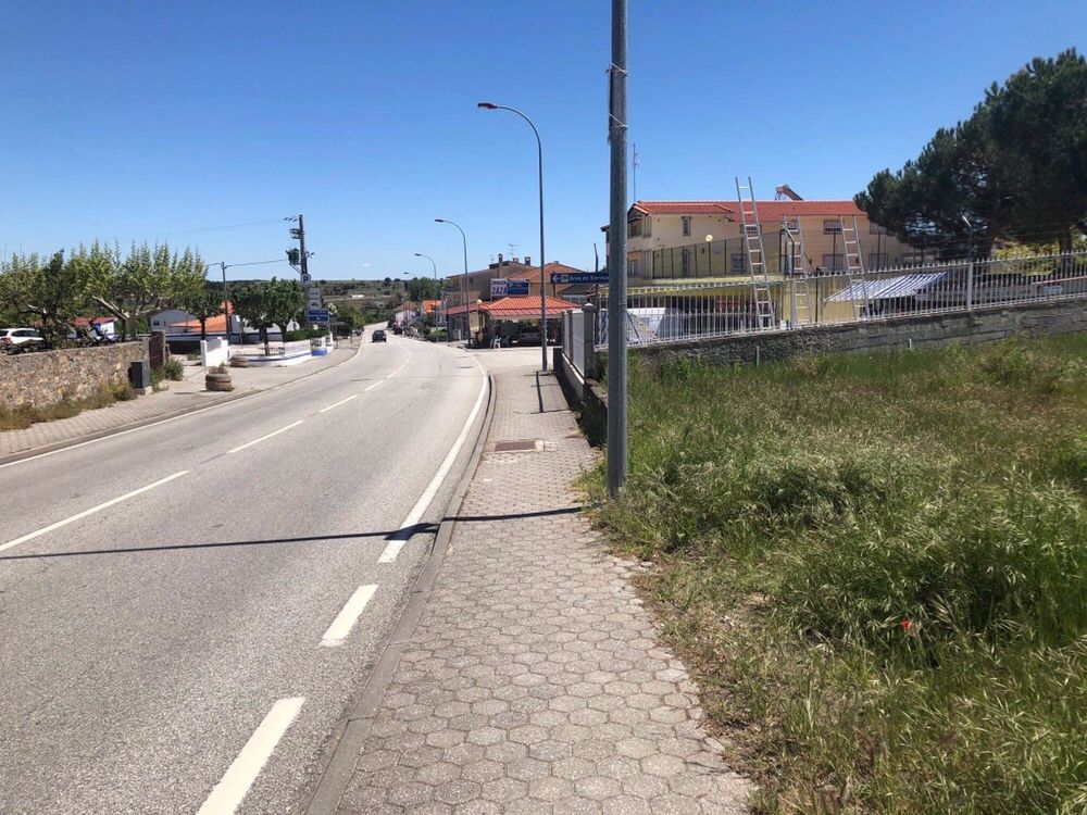 Terreno - Lote 1400 m2 - Vilar Formoso