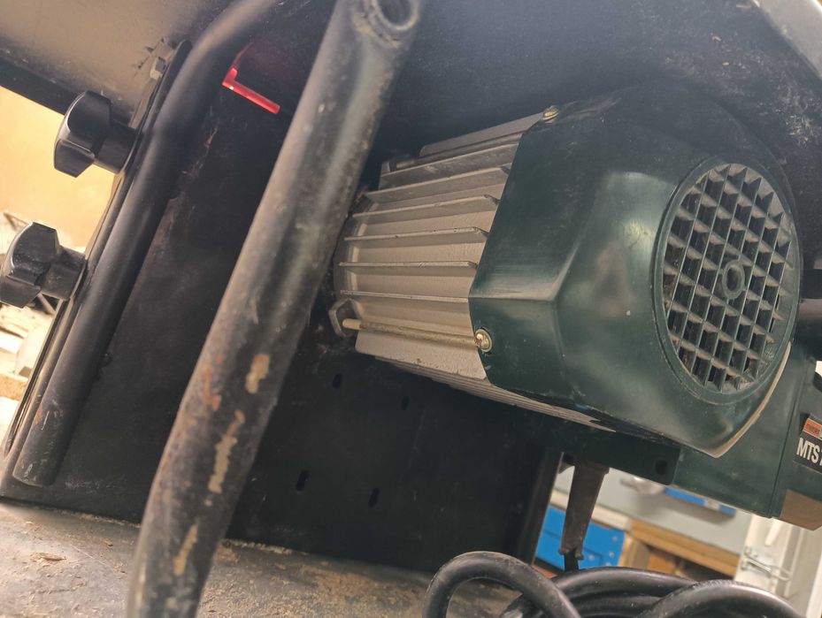 piła stołowa GERMANY 720W  230V  przecinarka ukośnica