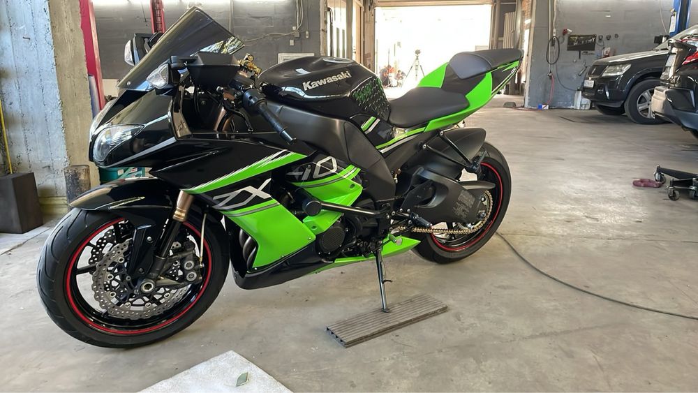 Kawasaki ninja zx10r 2008 обмін
