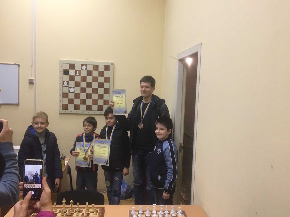 Репетитор по шахматам, тренер, учитель шахматы уроки обучение шахи