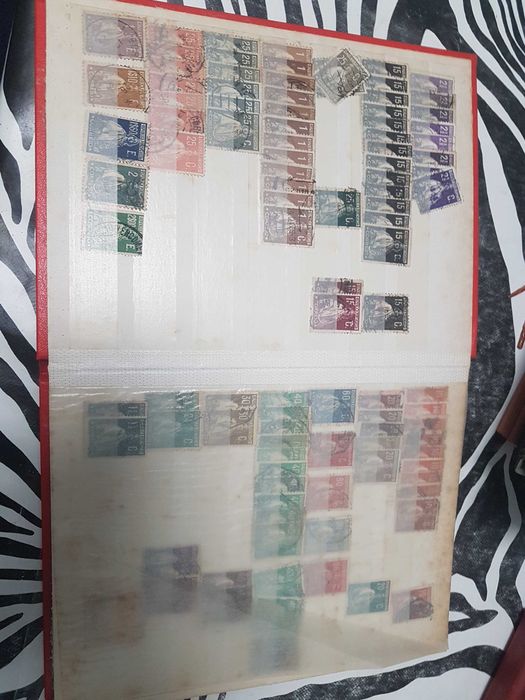 Colecção de selos antigos portugueses