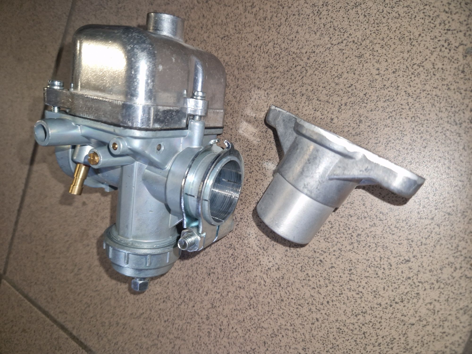 Nowy kpl z kruccem ganik silnika mz etz 150 .24N2