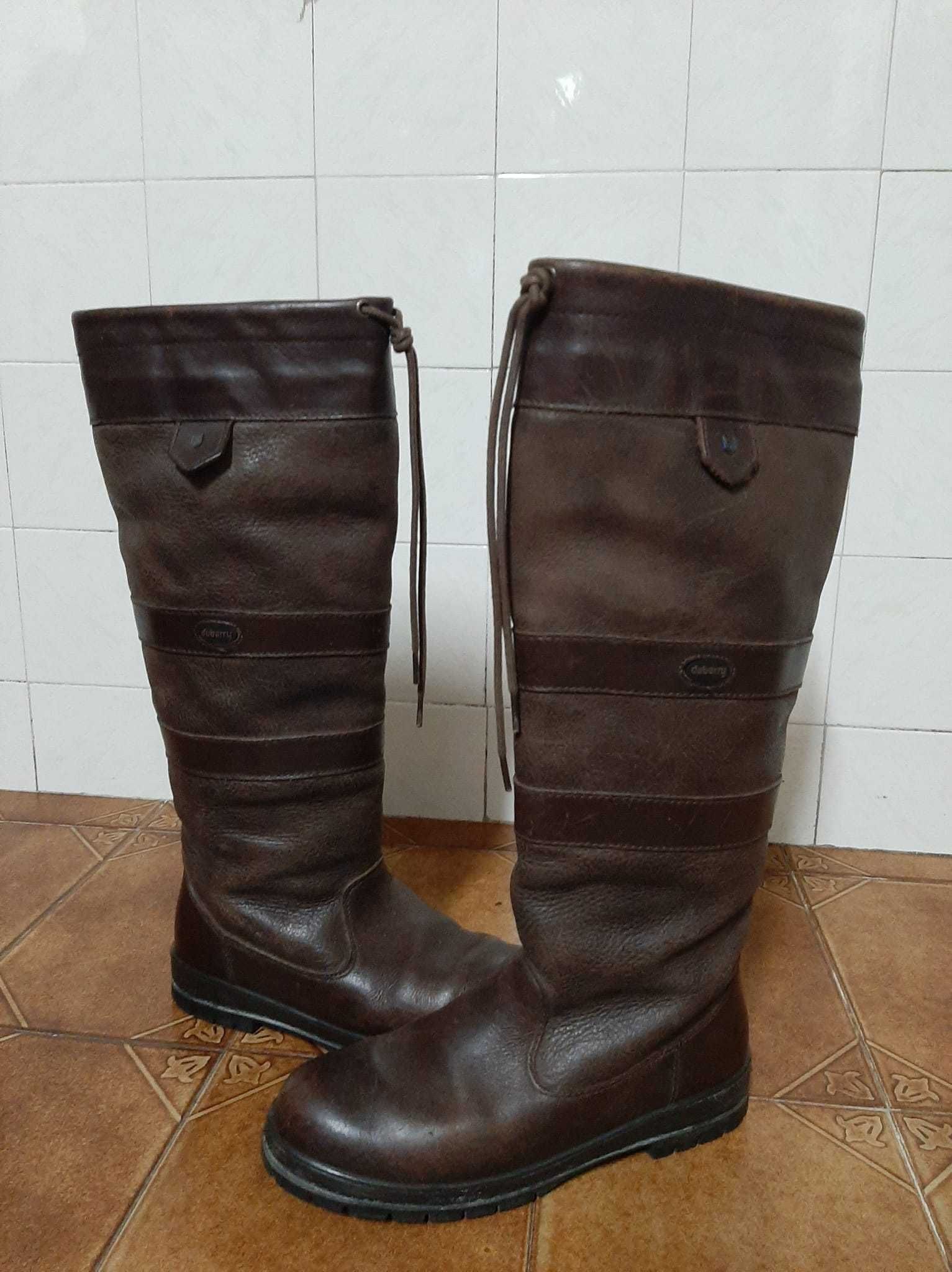 Botas caça em pele castanhas