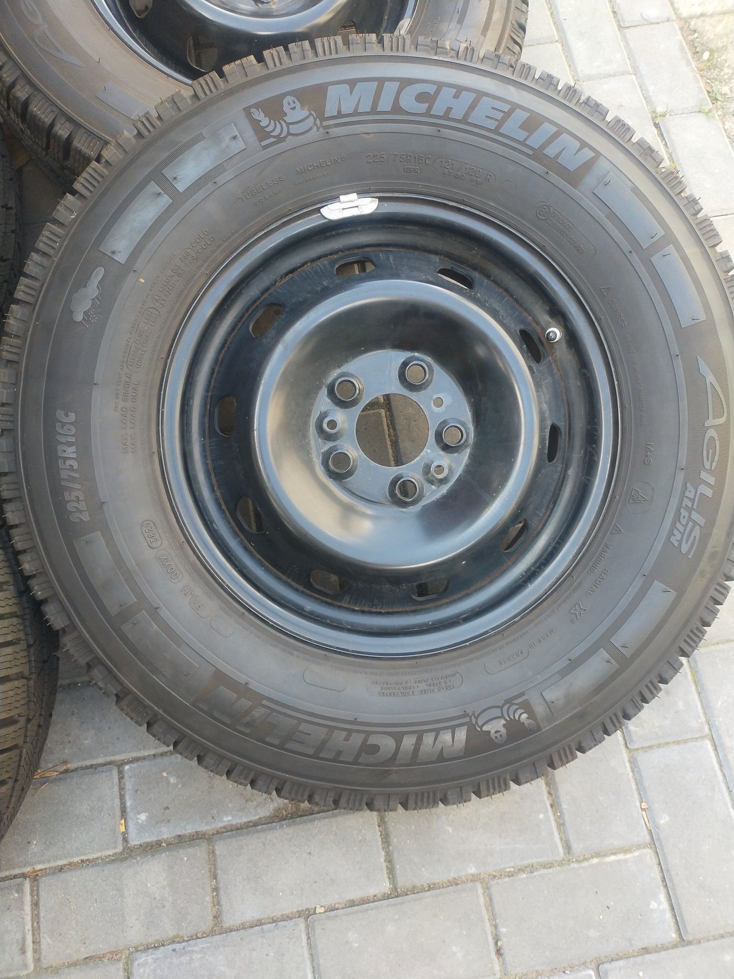 225/75R16C Michelin Agilis ALPIN
