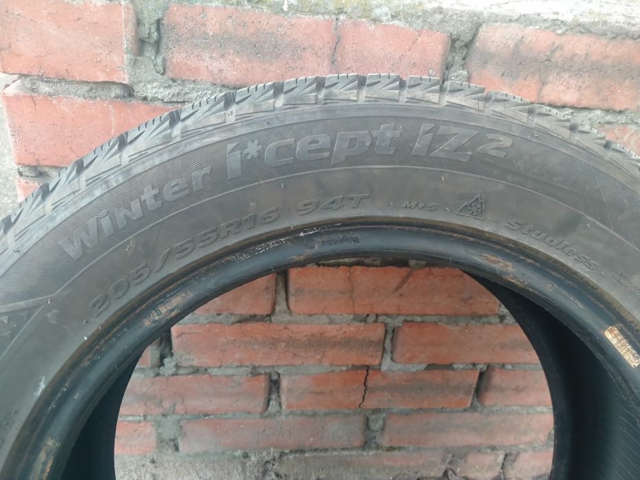 Продам зимові покришки б/у (комплект) 16r 205/55 T94