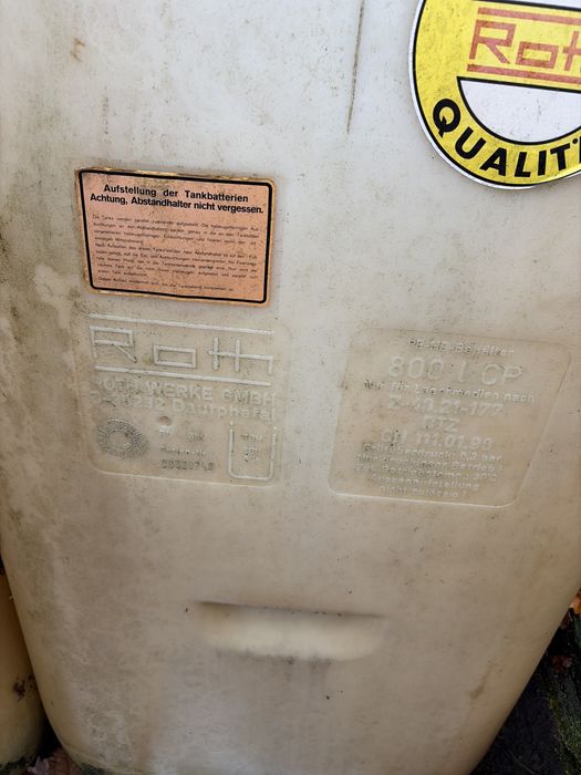 Zbiorniki na paliwo wode płyny 2x800l