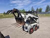 Bobcat 443 ładowarka, krokodyl