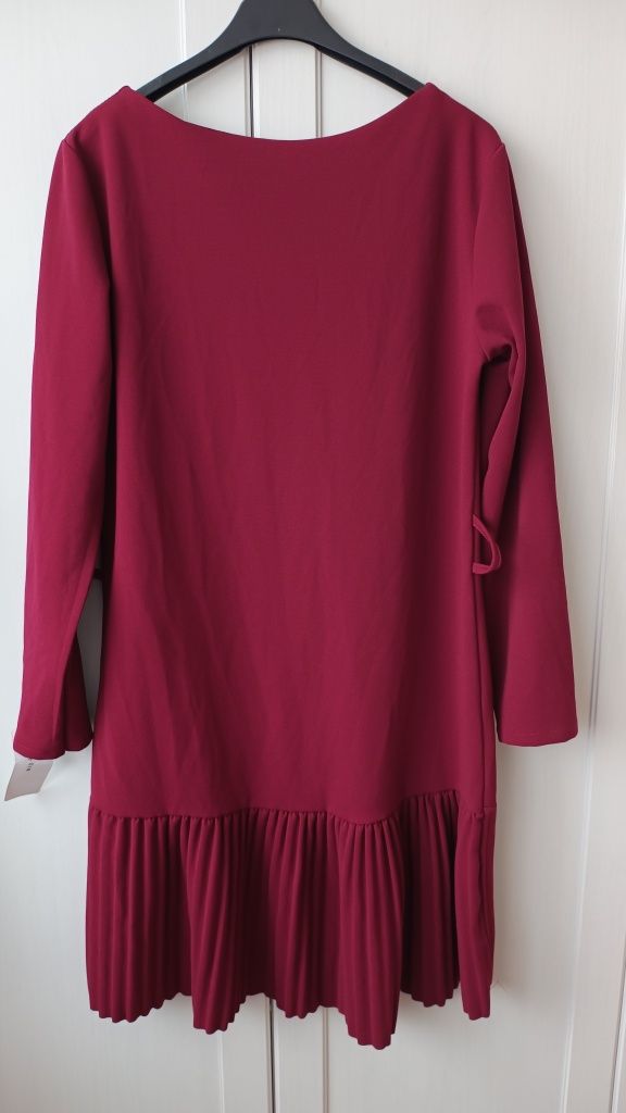 Bordowa sukienka elegancka z plisami m/l