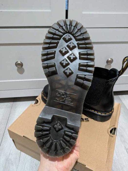 Dr.Martens_2976 $mooth Leather Chelsea Roz.38