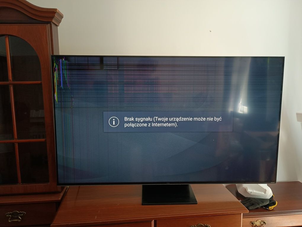 Telewizor TCL 55c805 uszkodzony