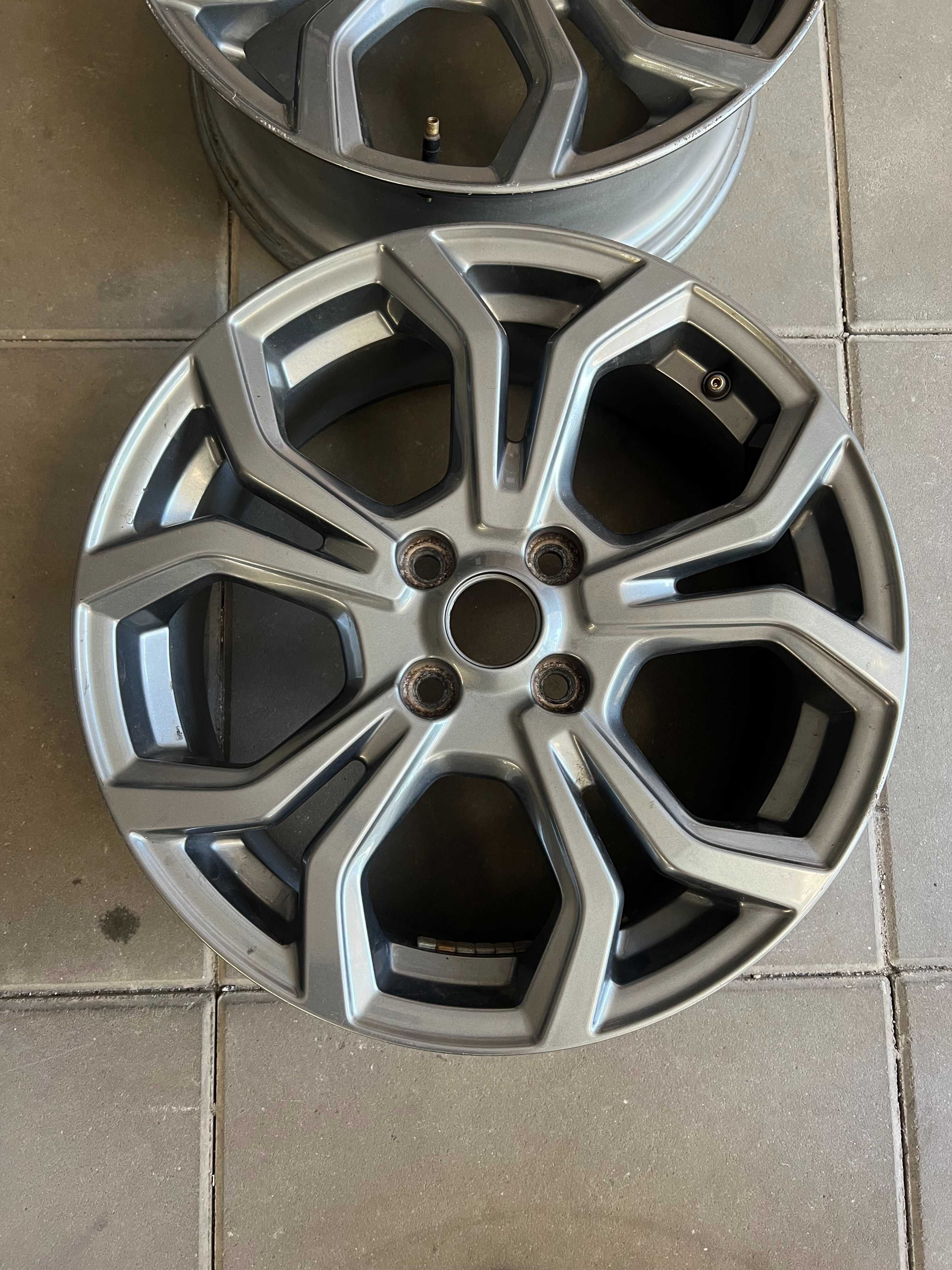 Oryginalna felga aluminiowa 7Jx17H2 ET 47.5 4x108 Ford Fiesta ST MK8
