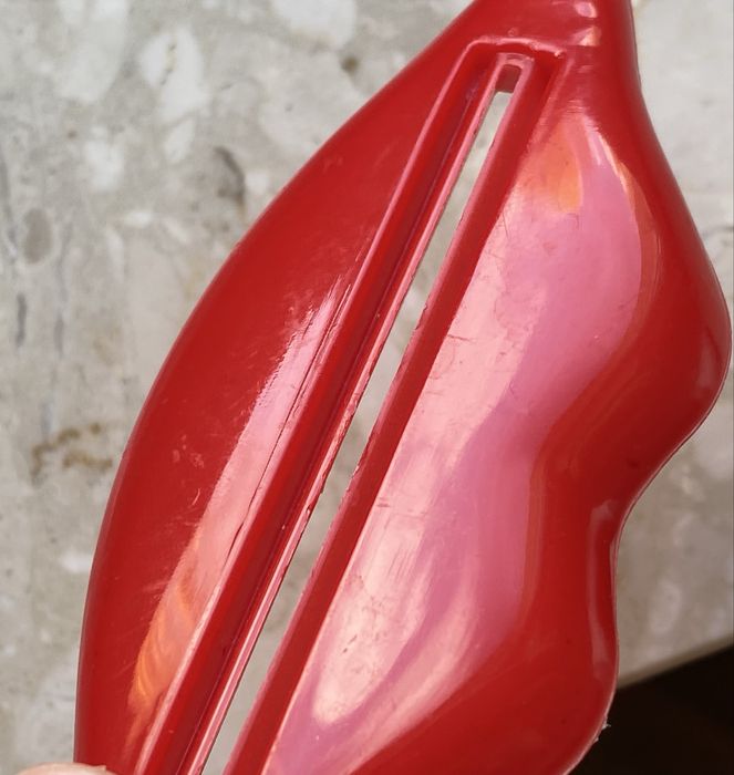 Wyciskacz Usta do pasty do zębów / do tubek z kremem