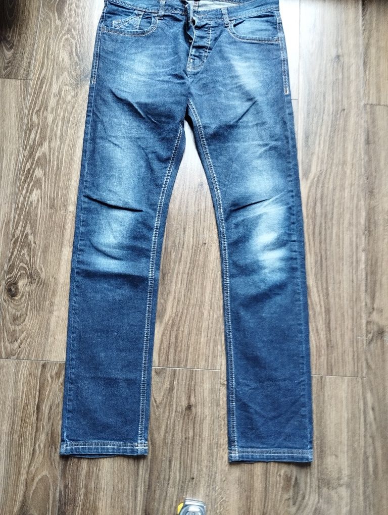 Jeansy slim Benetton W33