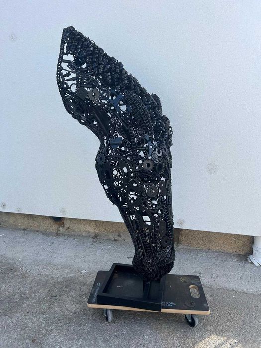 Cabeça de cavalo em metal reciclado