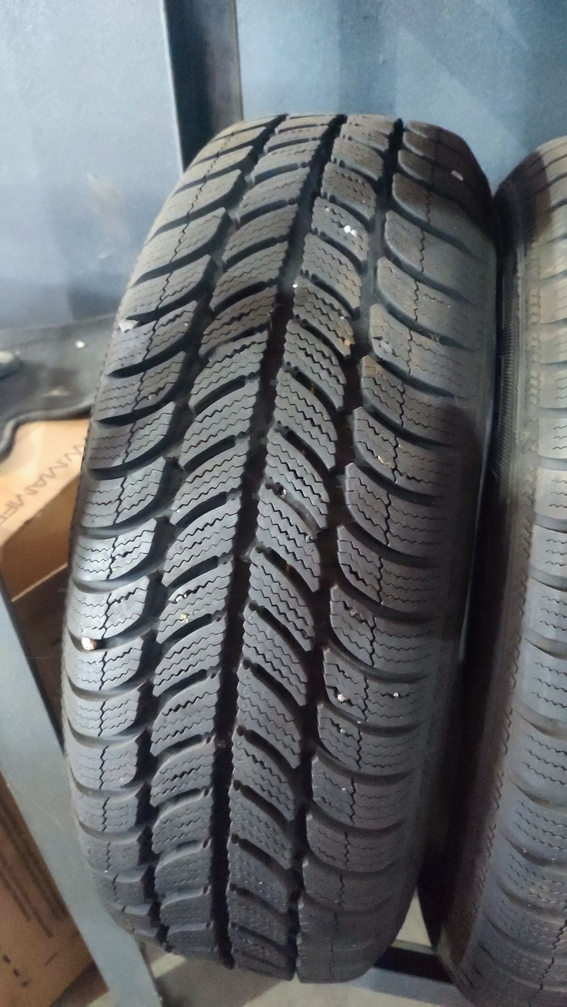 4 opony zimowe 195.65.15   8 MM 2020r Dębica