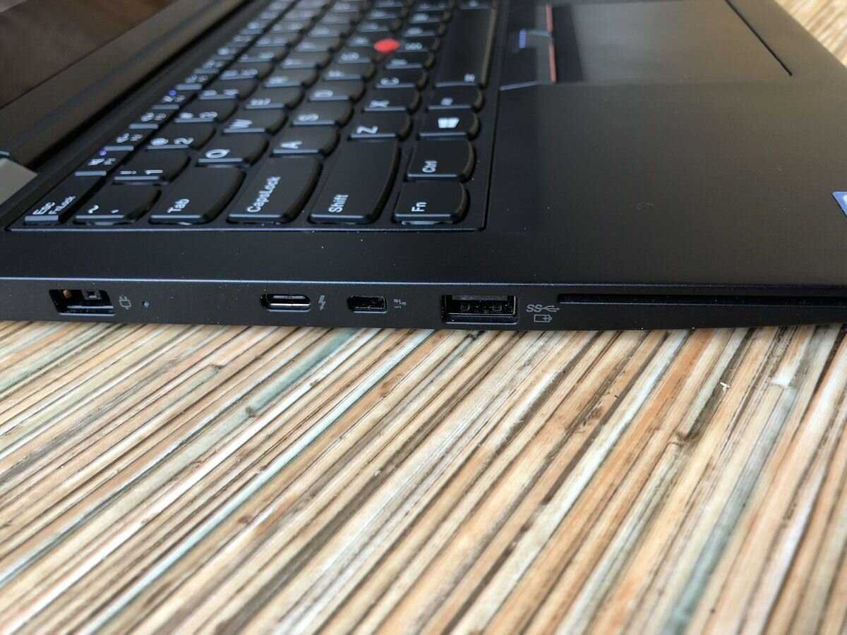 Lenovo ThinkPad X380 Yoga i5-8250U 8GB 256GB SSD 13.3″ Touch Screen