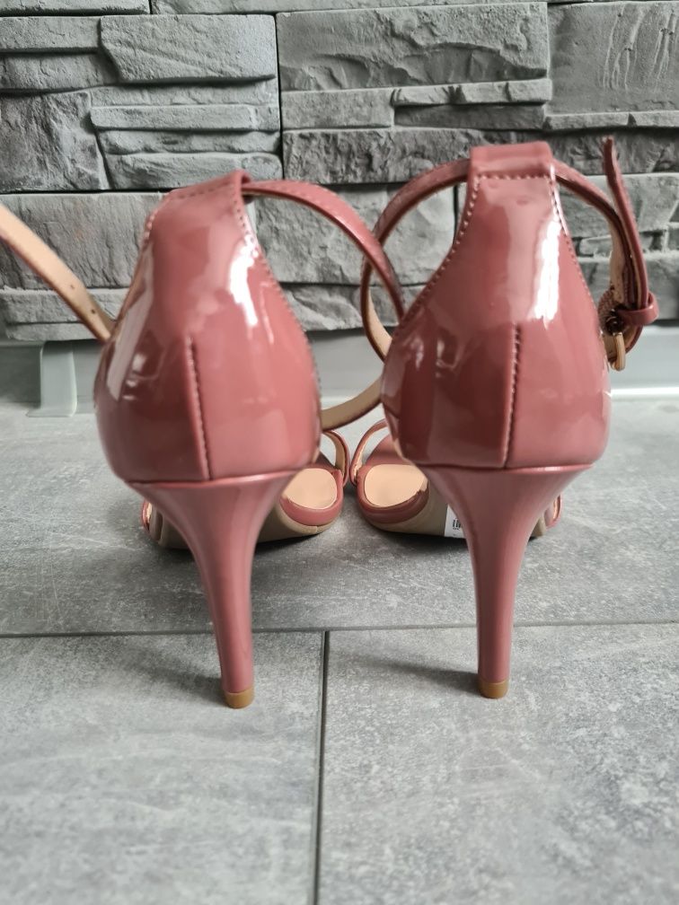 Sandały Dorothy Perkins 35,5