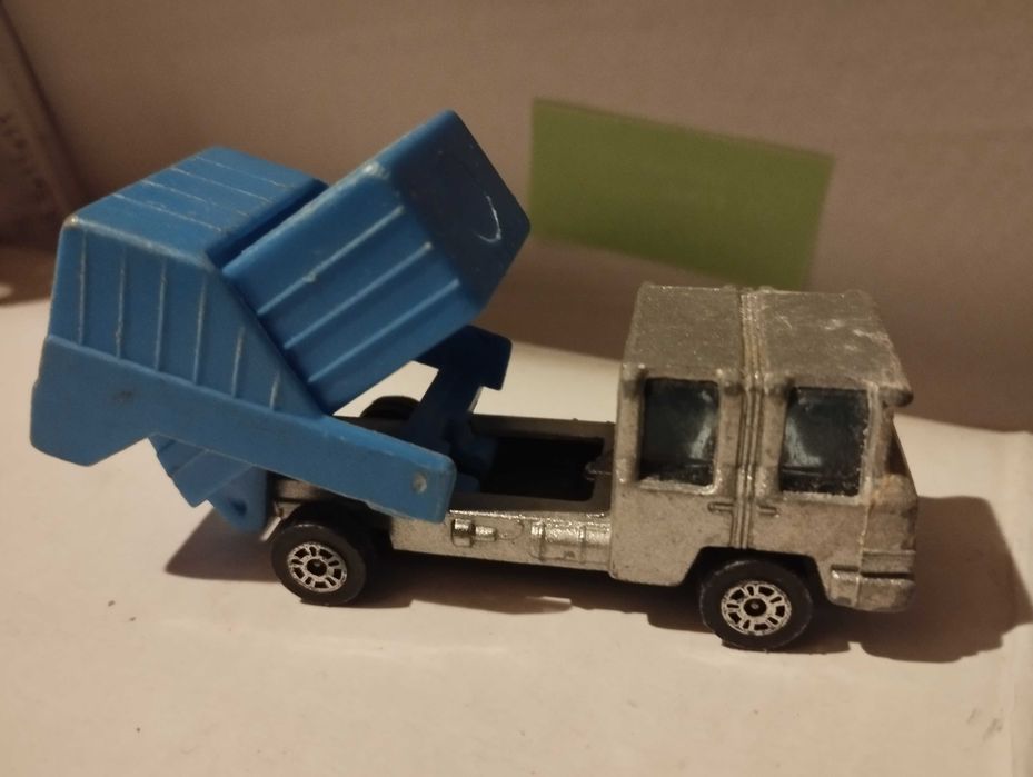 Pojazd auto Refus Truck metalowy Corgi do kolekcji resorak