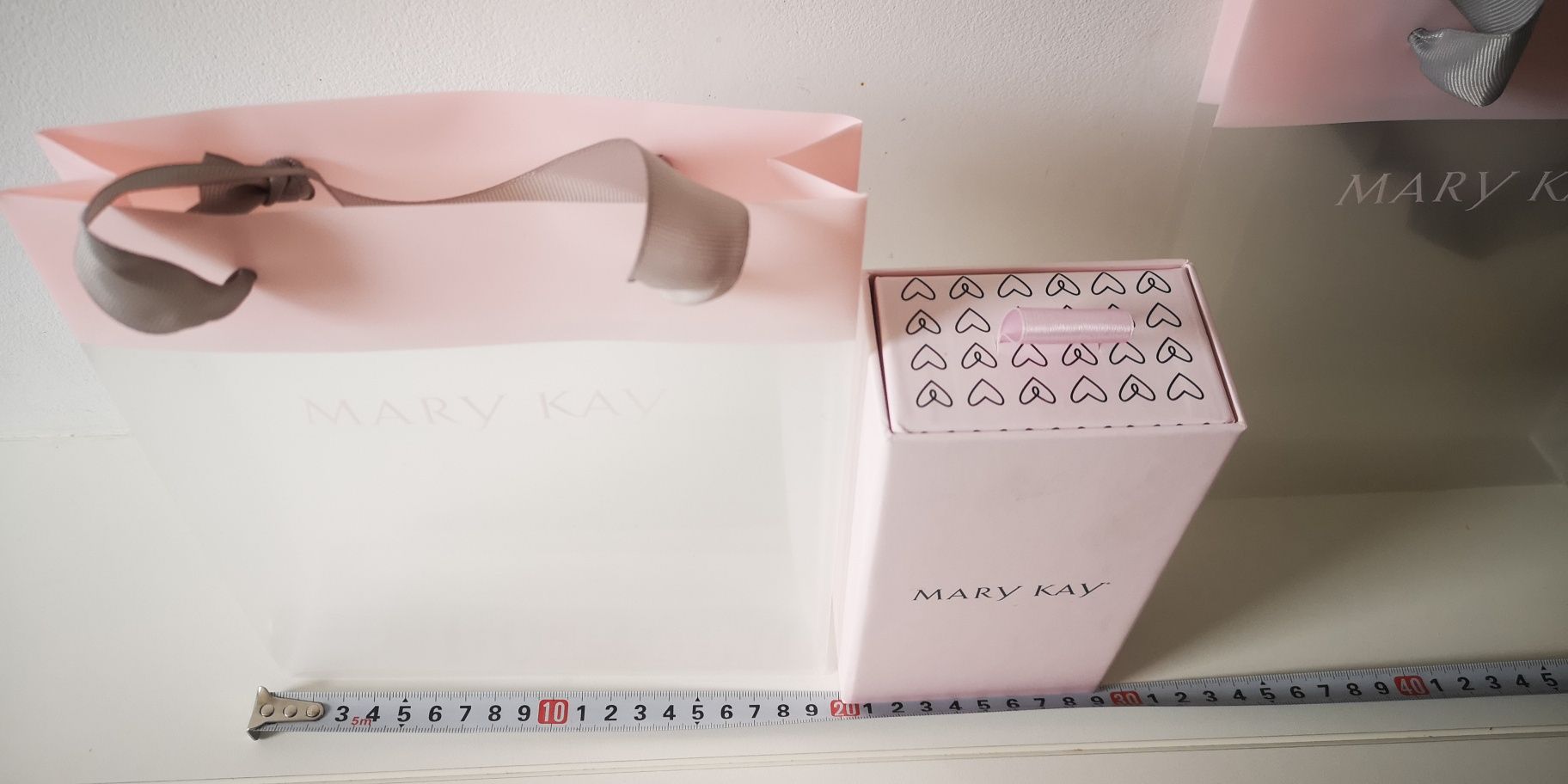 Pudełko oraz dwie torebki transparentne na prezent Mary Kay