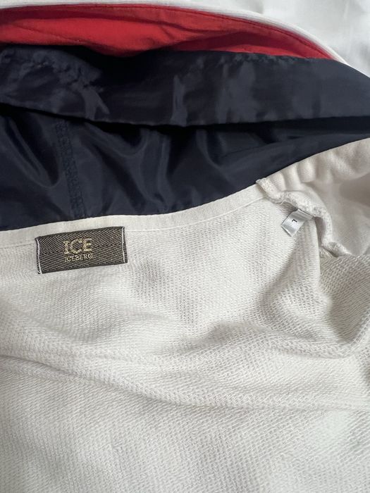 Мужской костюм Iceberg