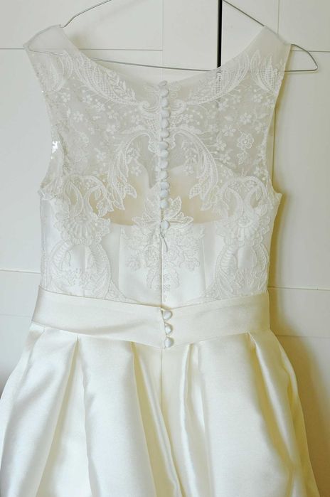 Elegancka suknia ślubna Papa Michel, materiał mikado, roz. 38