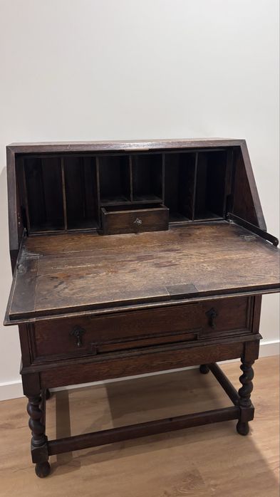 Secretaria em madeira maciça