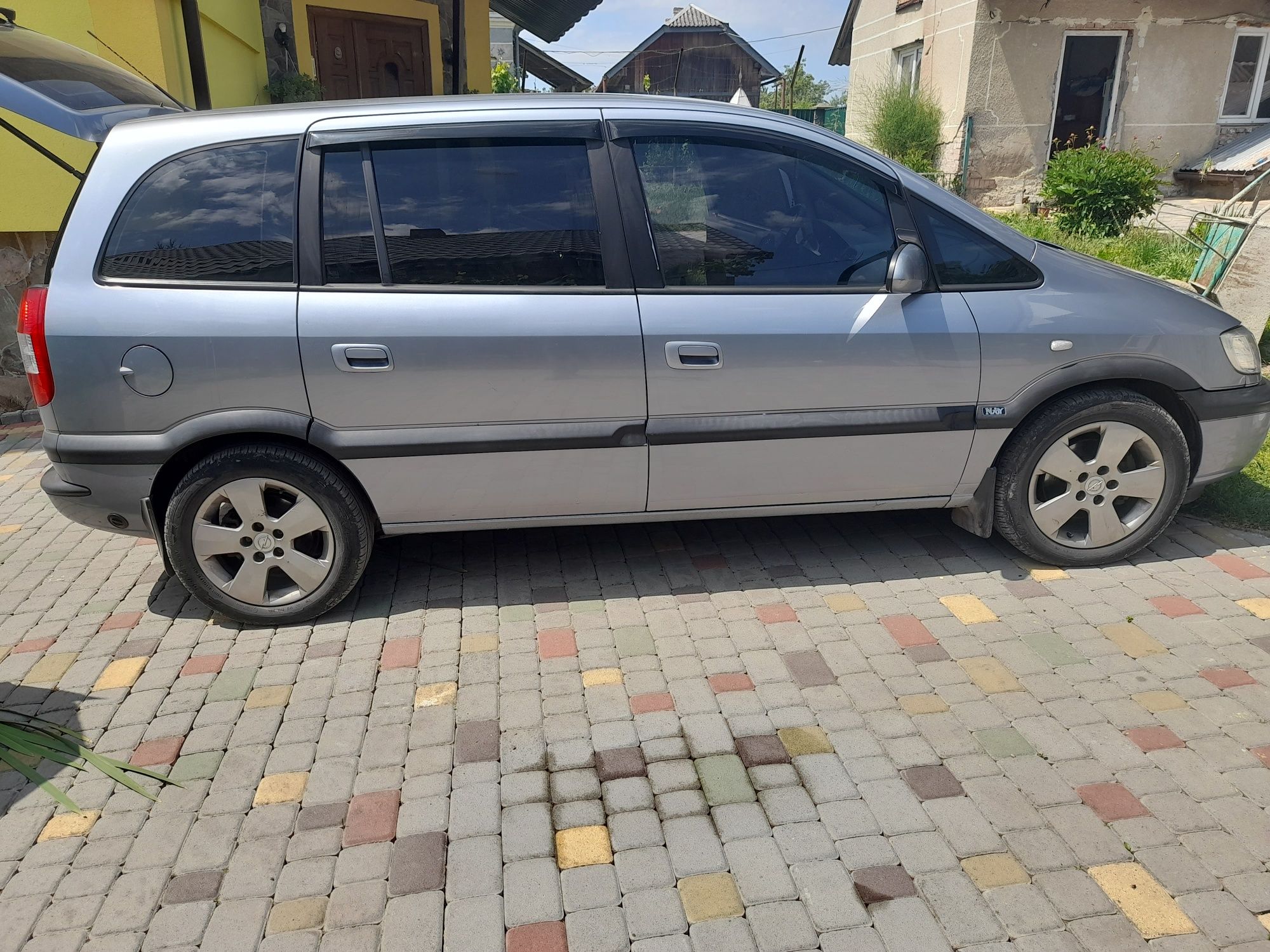 Opel zafira 1.6 газ/бензин