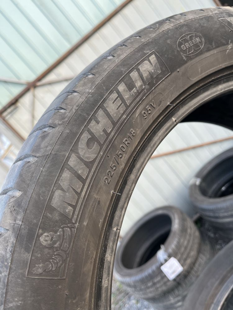 225/50R18 Michelin 2-шт Шиномонтаж-Protector