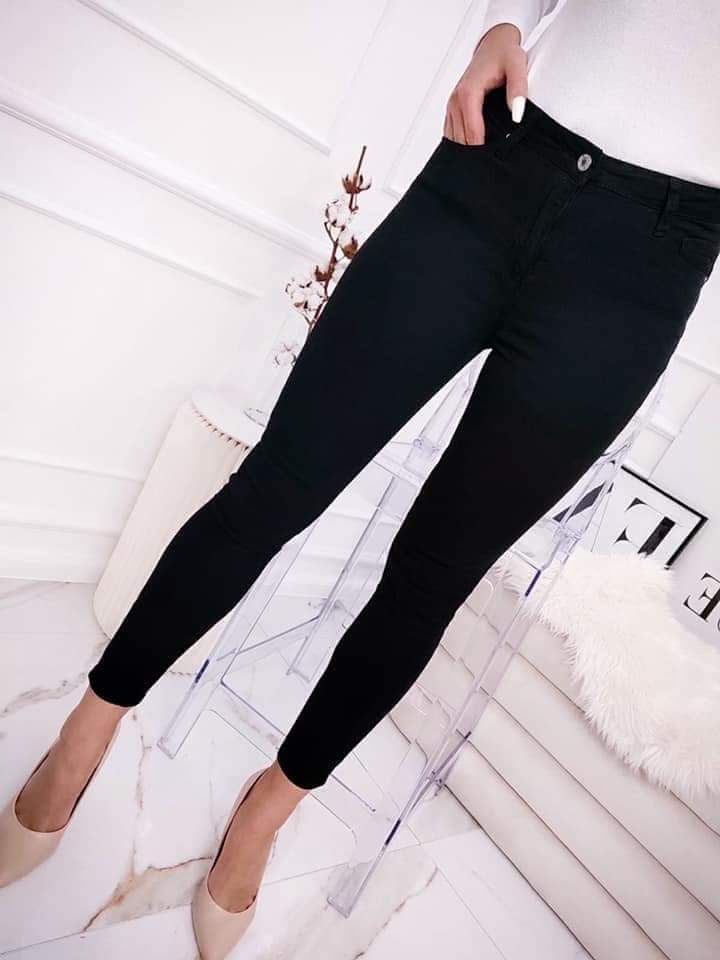 Spodnie damskie jeans M Sara push up 38-52