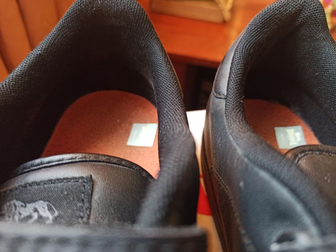 Кожаные кеды Lonsdale черные на липучке кожа 44-45 туфли кроссовки