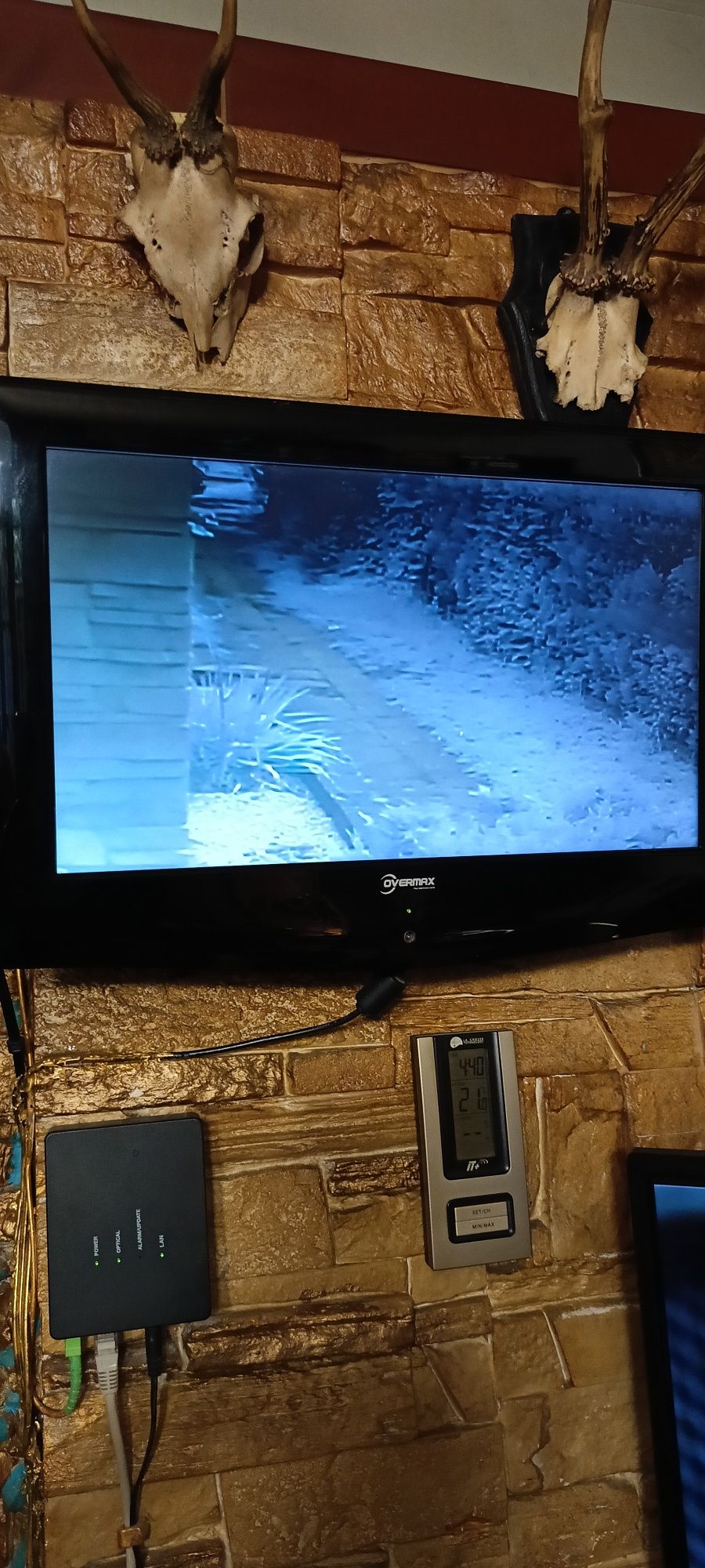 Pilot do tv overmax LED