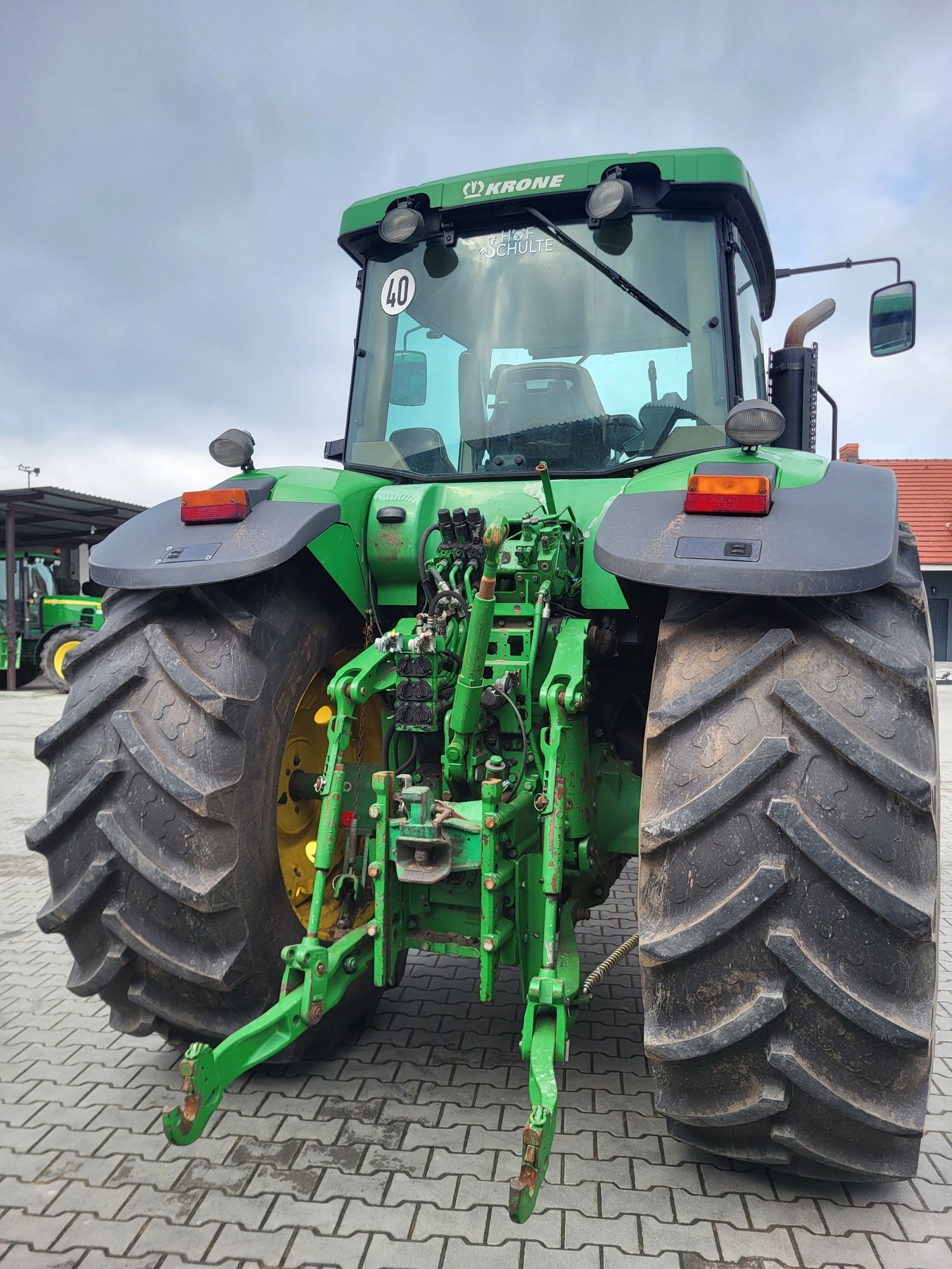 Ciągnik rolniczy John Deere model 7720