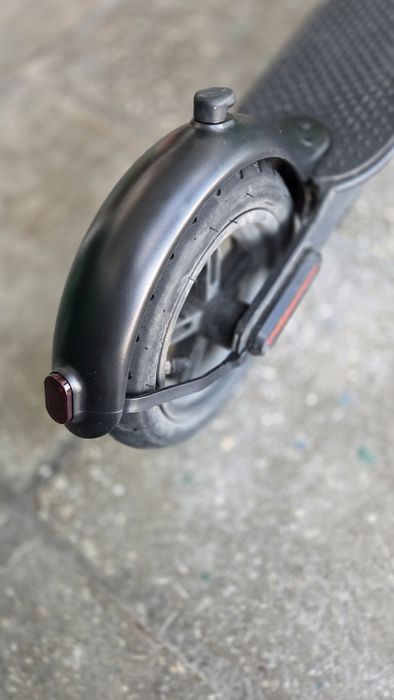 Продаю електросамокат у гарному технічному та зовнішньому стані.