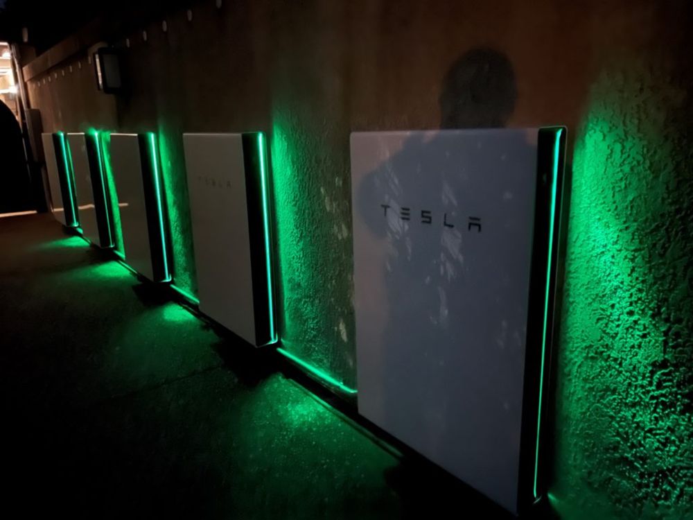 Tesla Powerwall 2.0 Система зберігання енергії