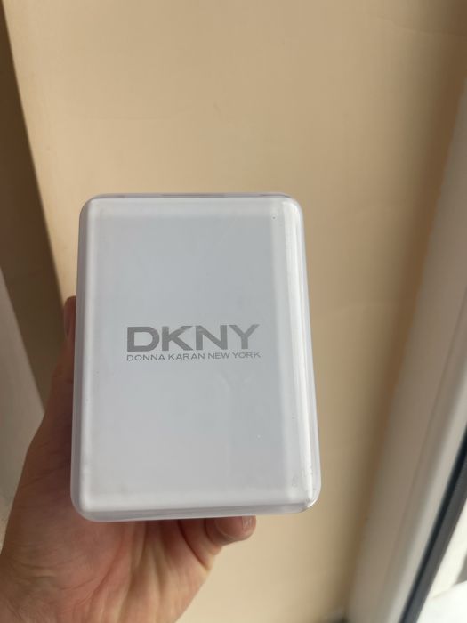 Годинник DKNY оригінал б/у