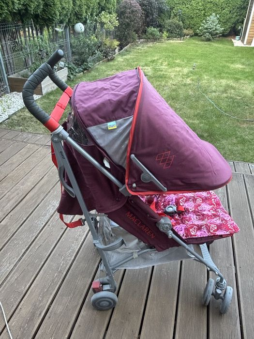 Wozek spacerowy typu parasolka firmy Maclaren
