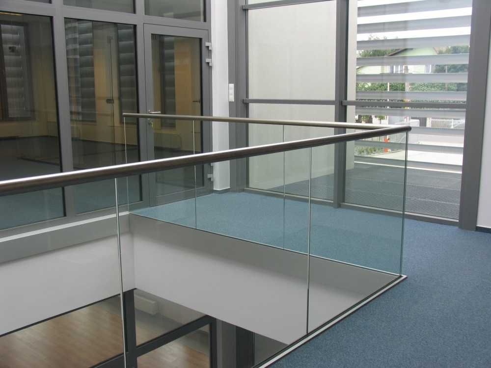 Balustrady stalowe, aluminiowe oraz szklane i kute – Dla domu i firmy