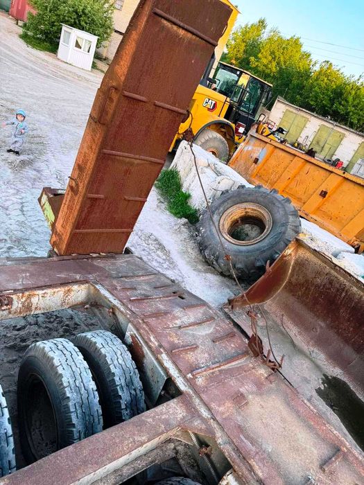 Продам танковый трал ЧМЗАП-5212 60 т 1993 г. с аппарелями!