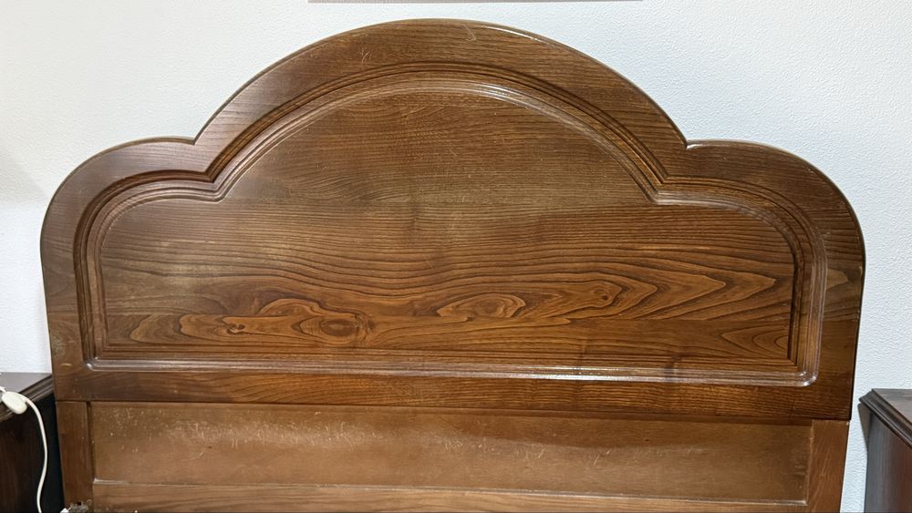 Cama com estrado incluido