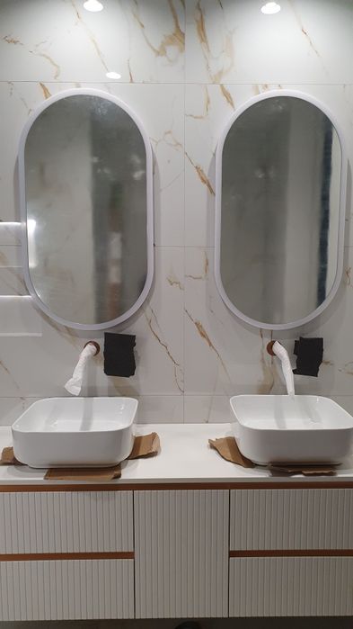 Espelho Canada
SENSOR E LUZ FRIA