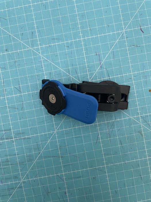 QUAD LOCK - BRAKE RESERVOIR MOUNT