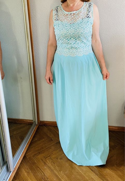 Женское вечернее платье голубого цвета.Размер М