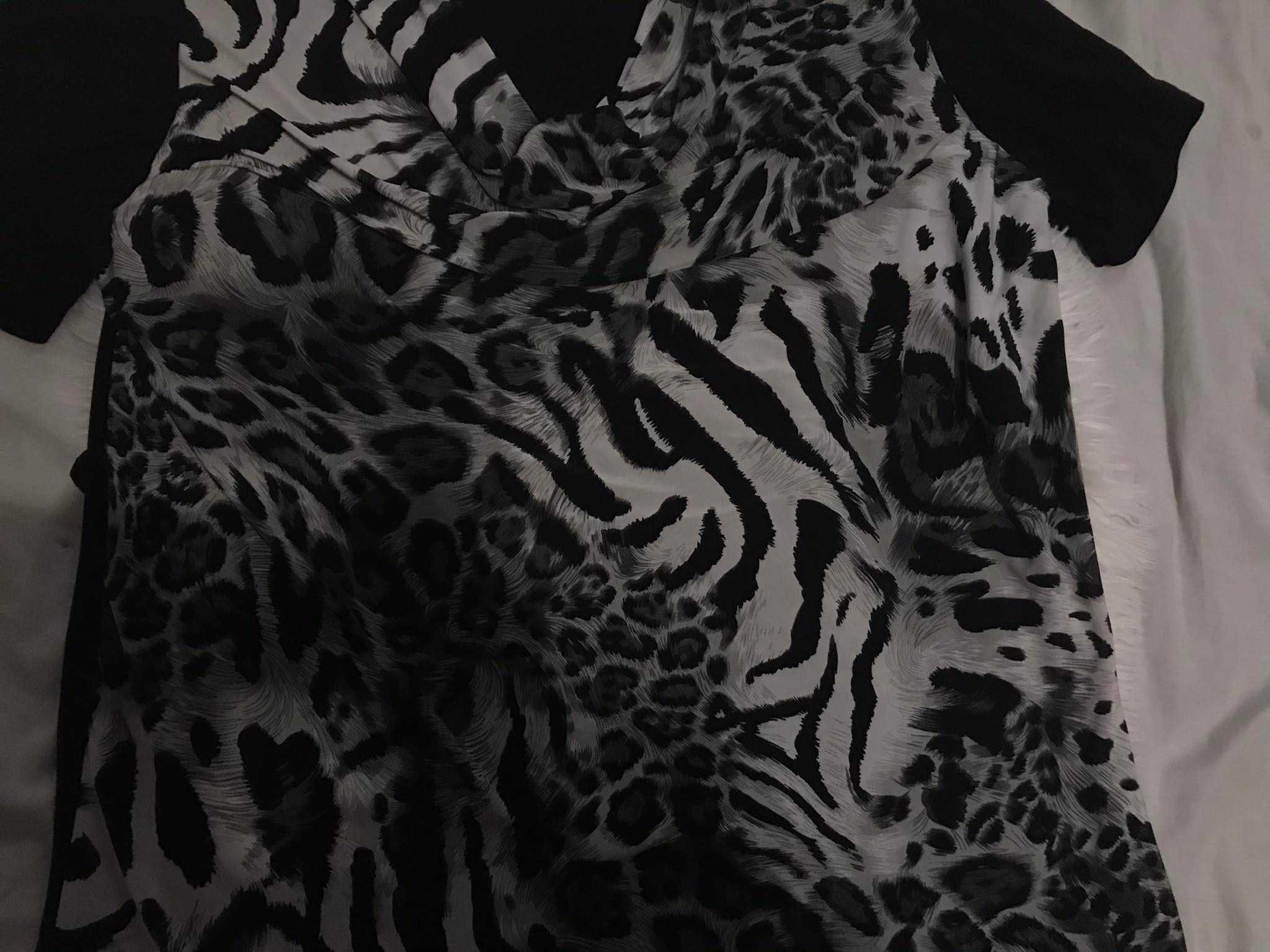 Blusa/Túnica com estampado animal