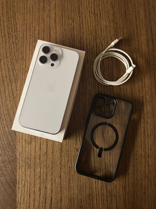 iPhone 14 Pro Max 128 GB – Branco Prateado / Cromado