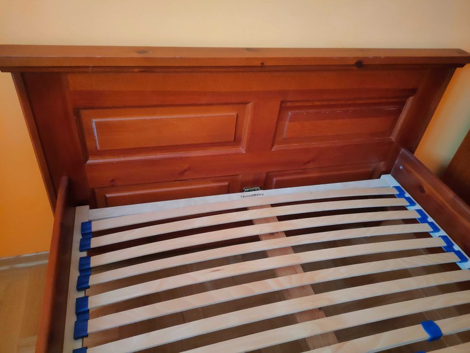 Łóżko drewniane ze stelażem i materacem 120 cm x 200 cm