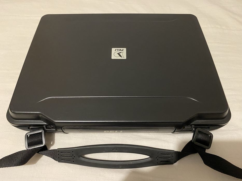 Кейс захисний для ноутбуків 15" Peli 1095 HardBack