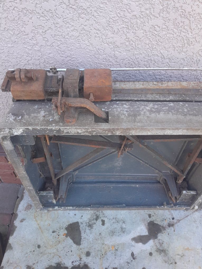 Продам ваги на алюмініевому корпусі